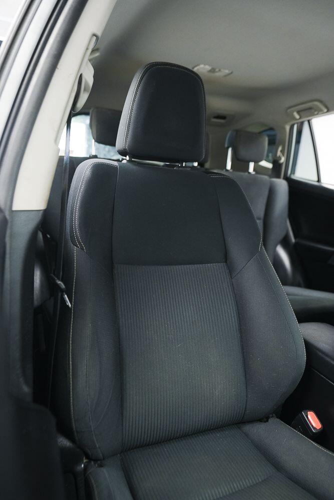 Toyota Rav4 view 11