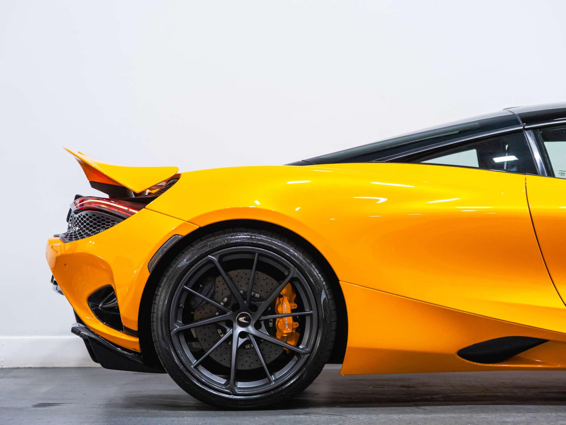 McLaren 750S view 22