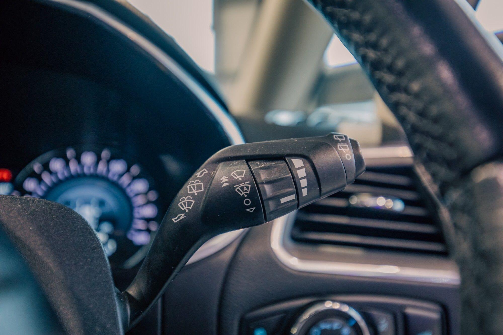 Ford Galaxy view 14