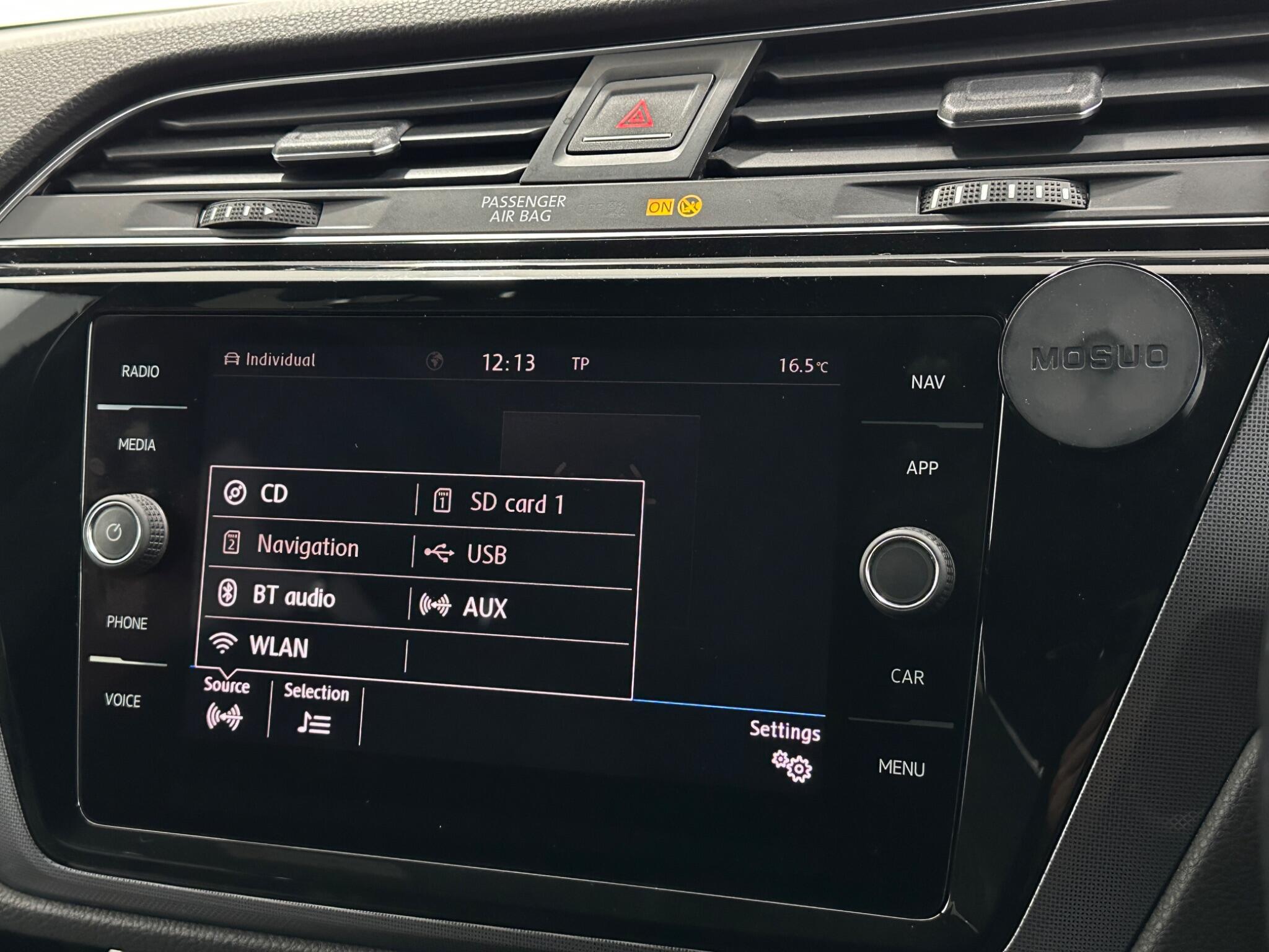 Volkswagen Touran view 25
