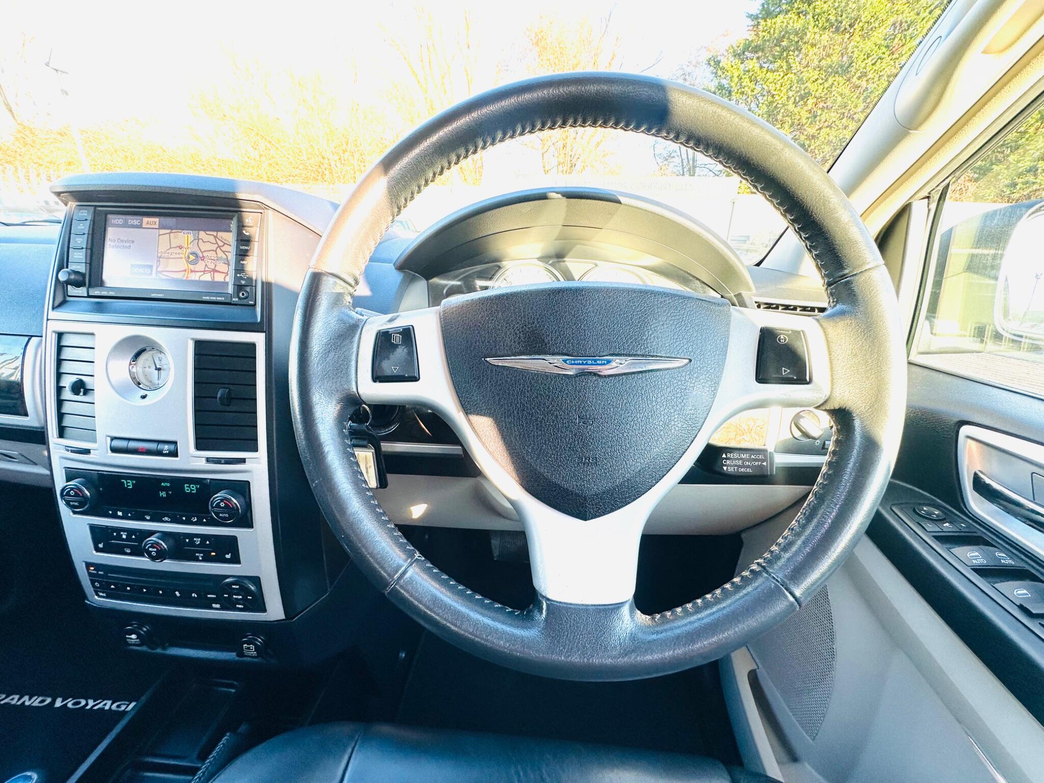 Chrysler Grand Voyager view 26