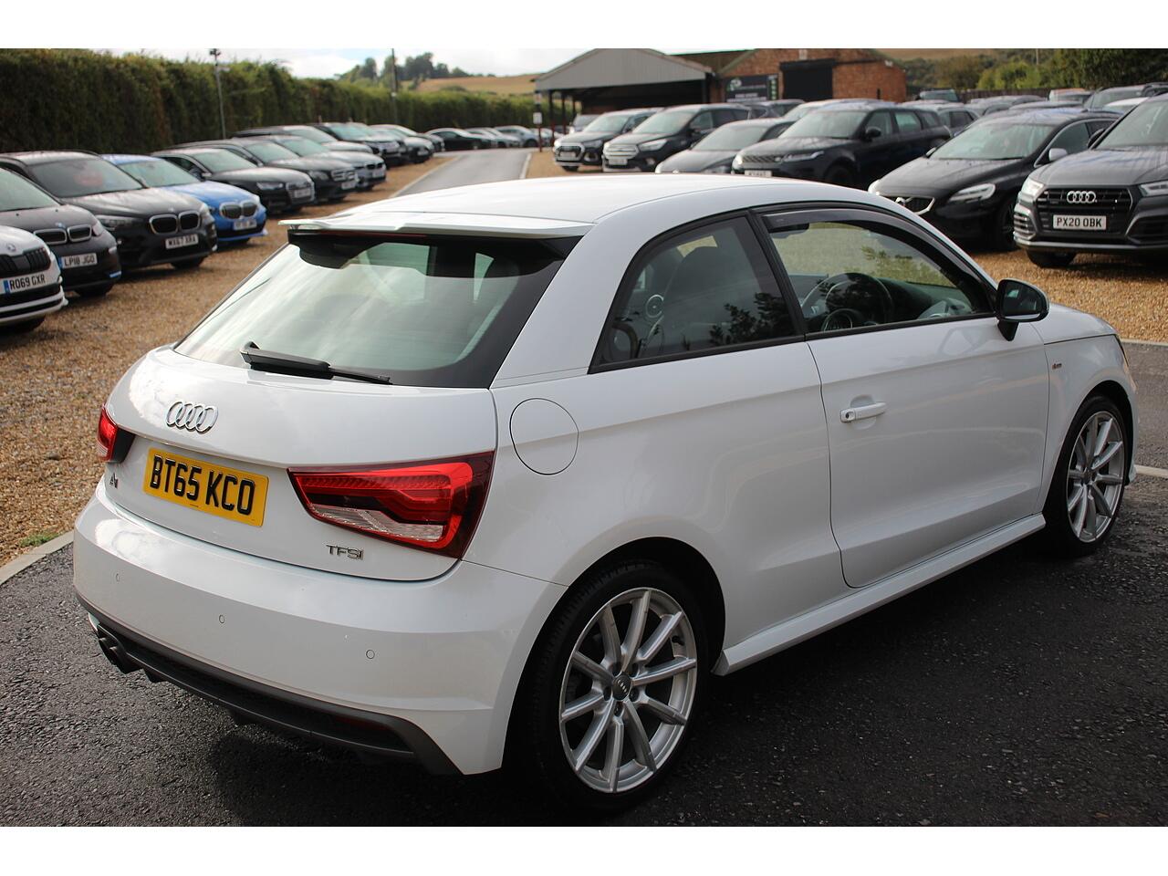 Audi A1 view 10