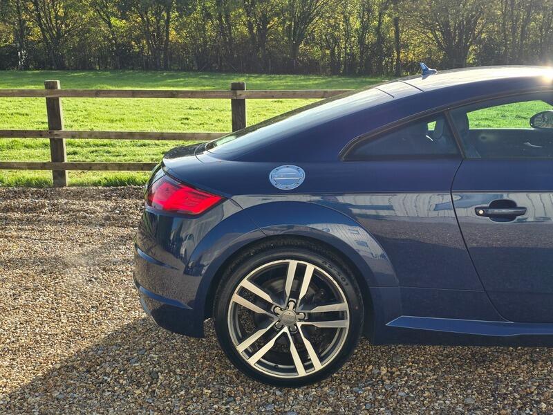 2015 Audi TT image 17