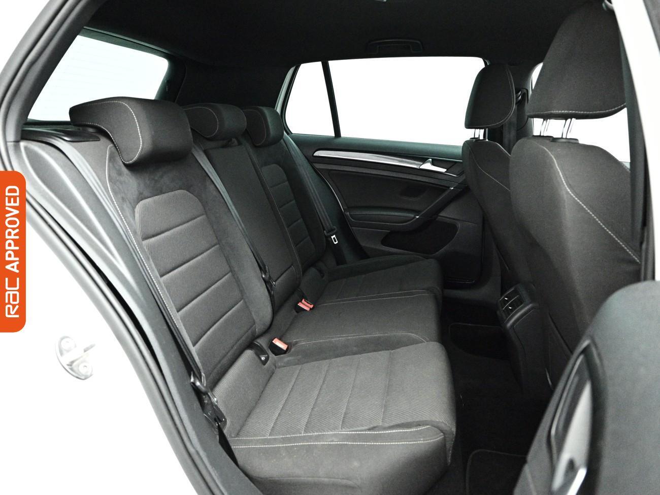 Volkswagen Golf view 13