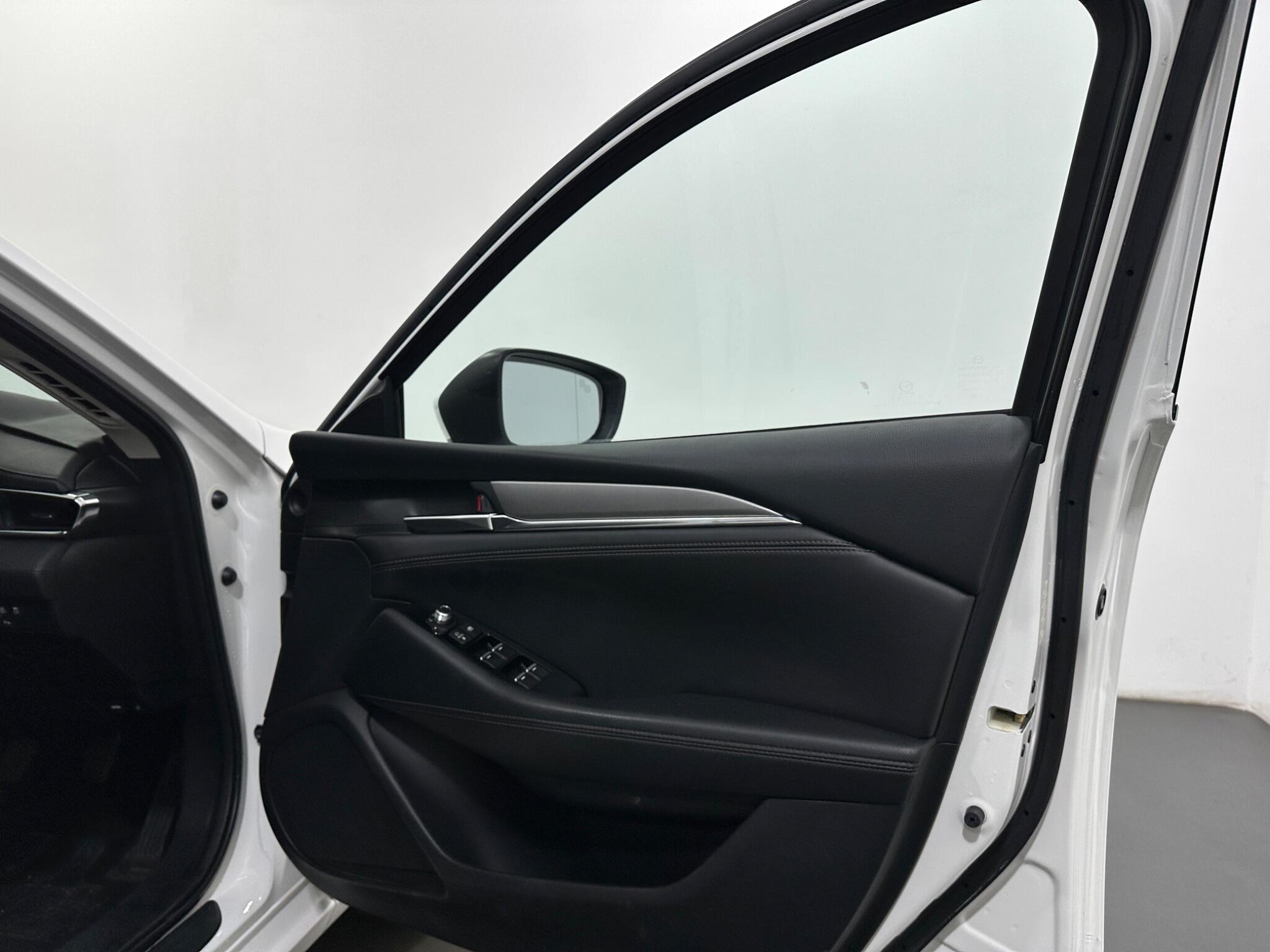 Mazda Mazda6 view 31
