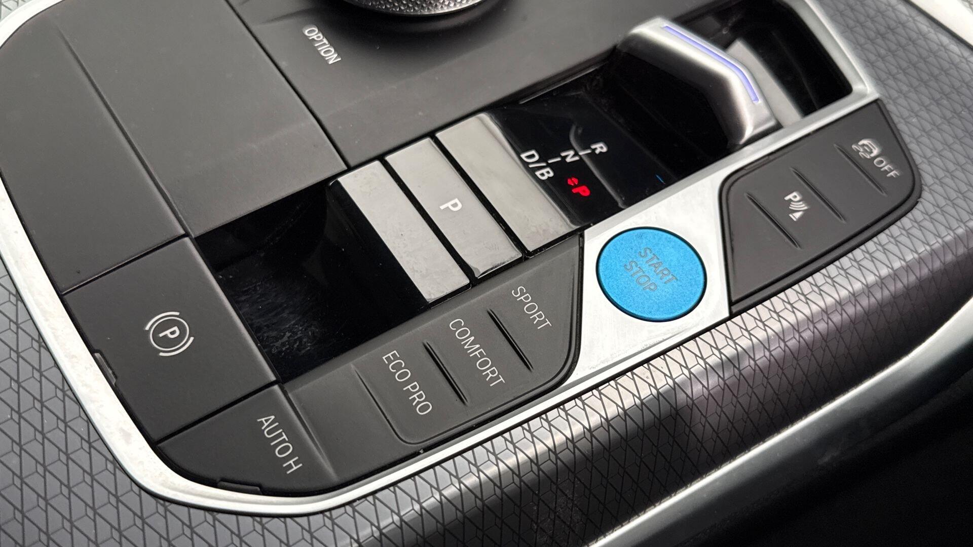 BMW i4 view 20