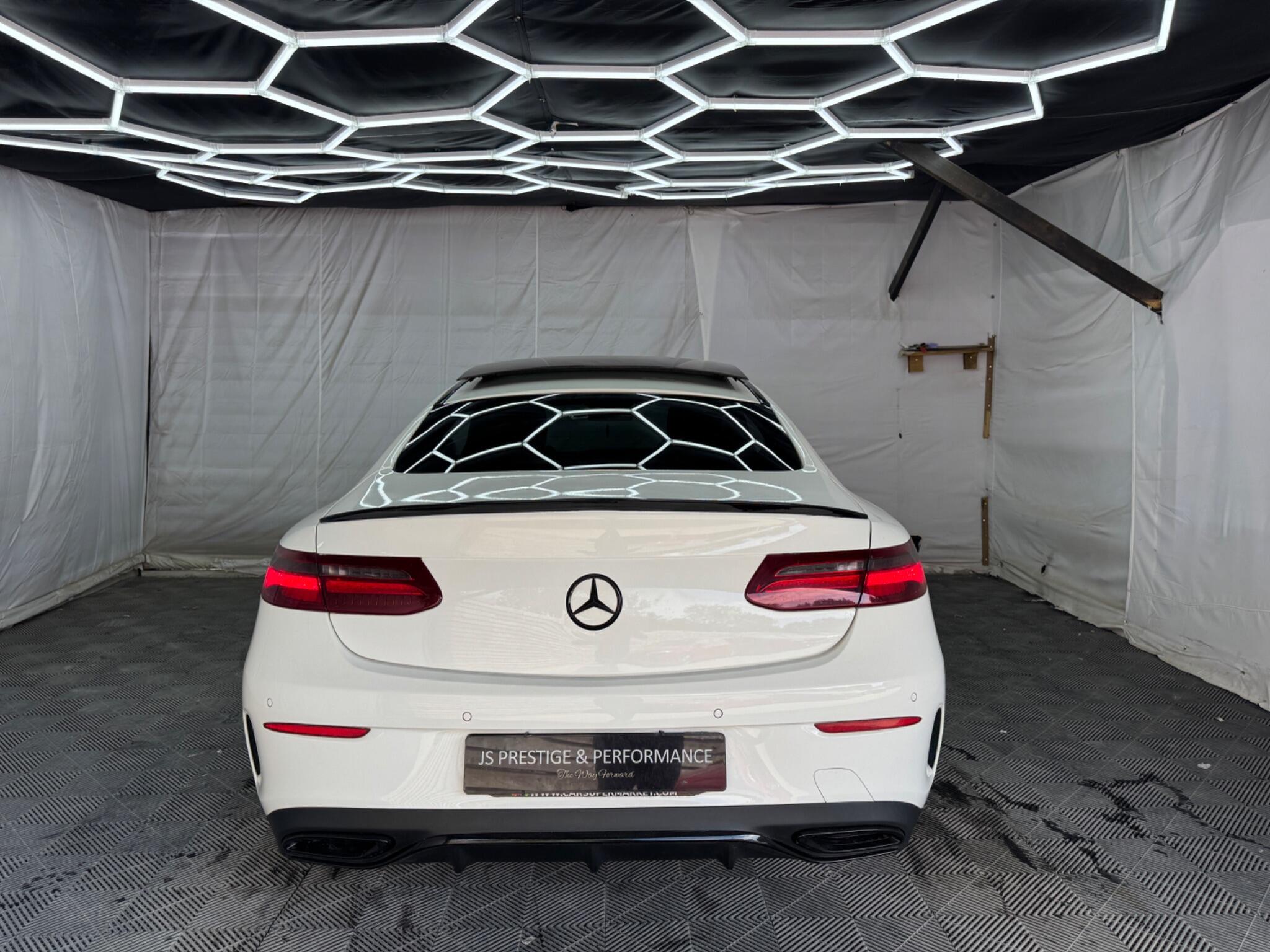 Mercedes-Benz E Class view 9
