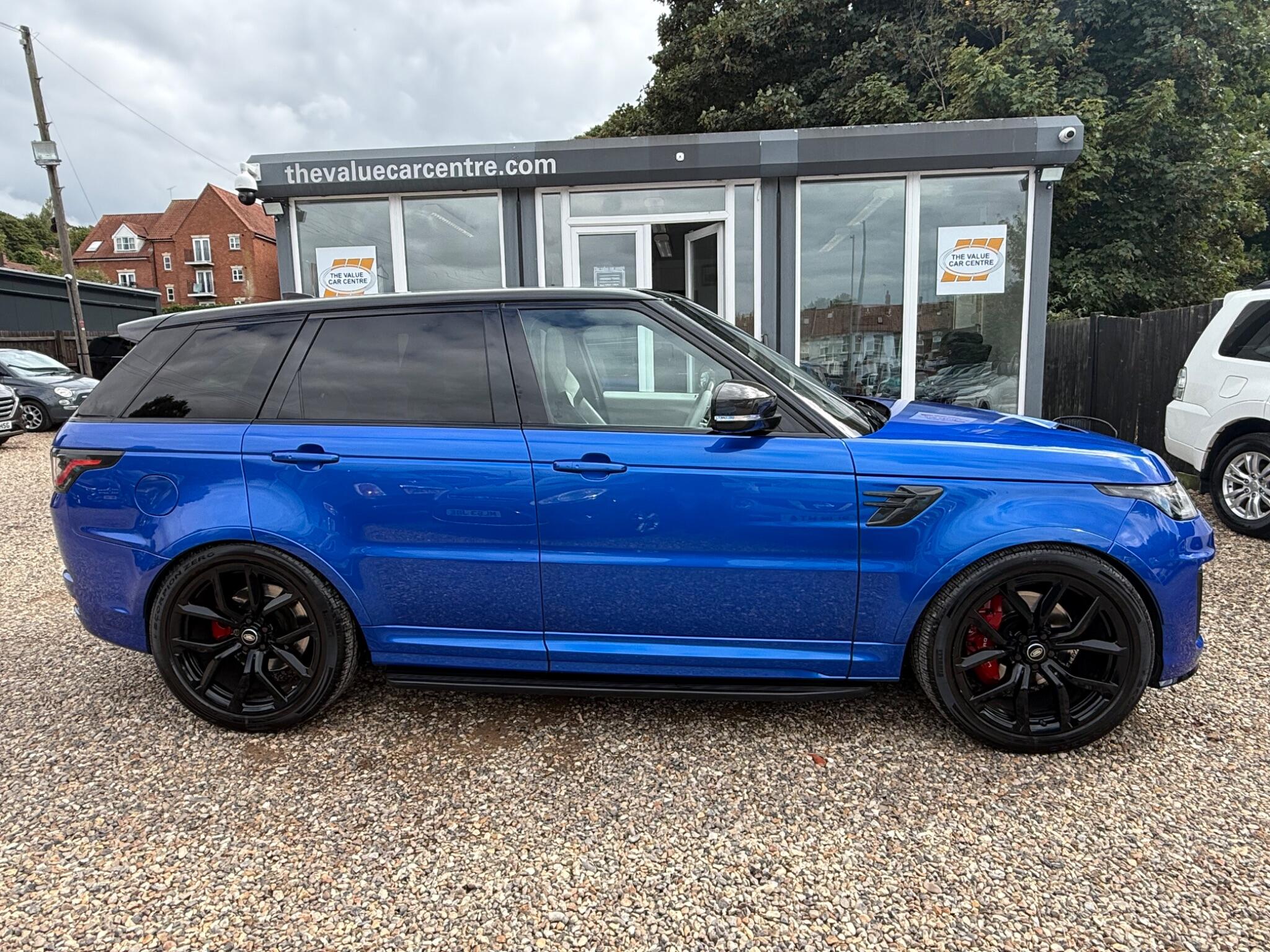 Land Rover Range Rover Sport view 2
