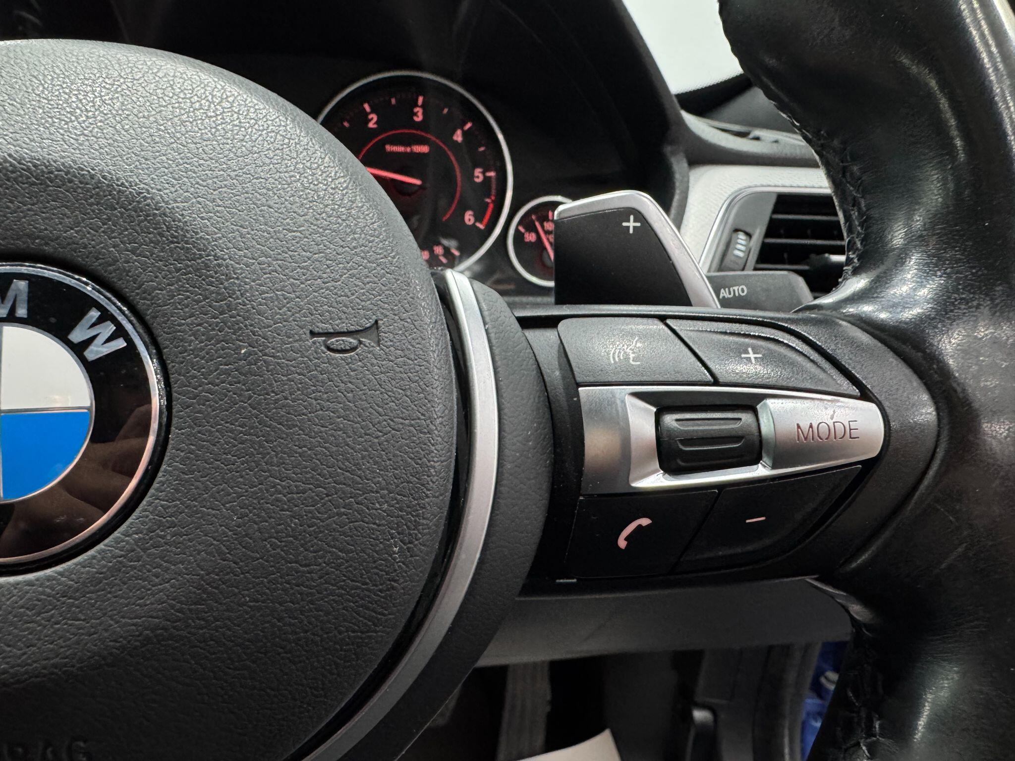 BMW 3 Series view 32