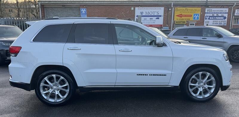 2019 Jeep Grand Cherokee 3.0 V6 MultiJetII Summit Auto 4WD Euro 6 (s/s) 5dr • 45,000 miles image 8