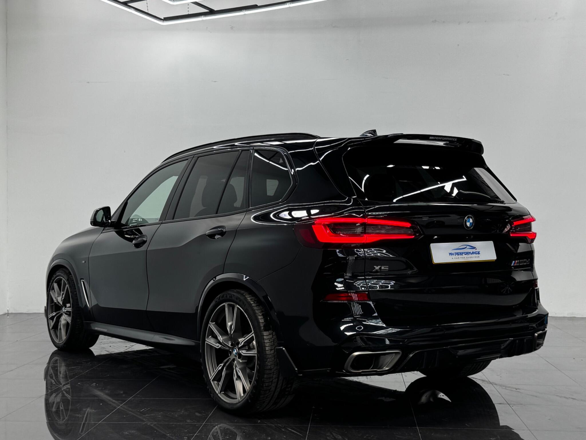 BMW X5 view 34