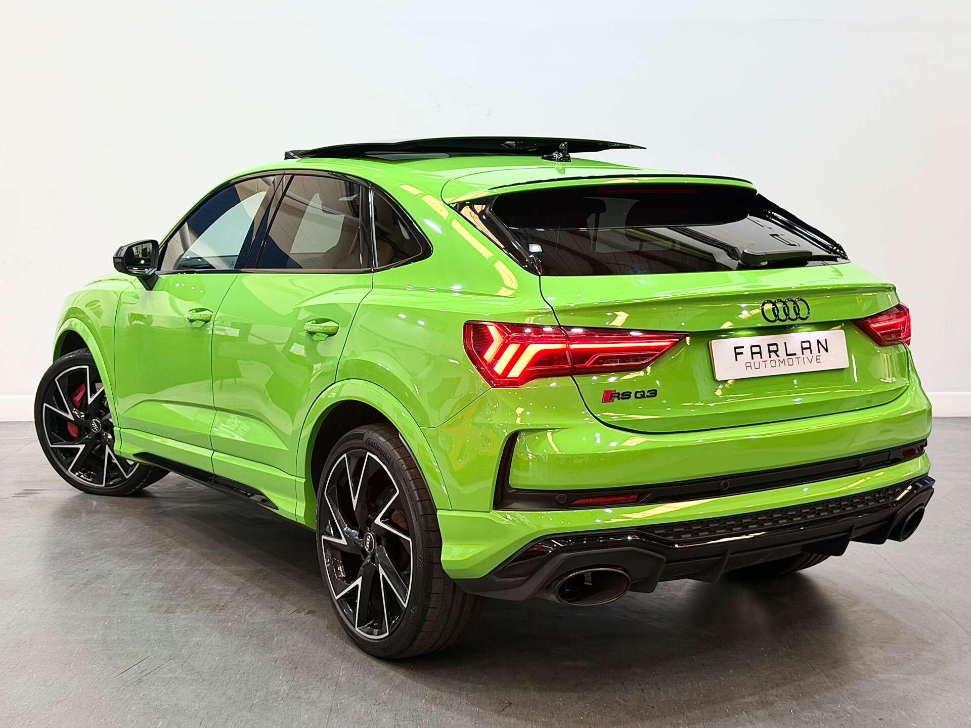 Audi RS Q3 view 18