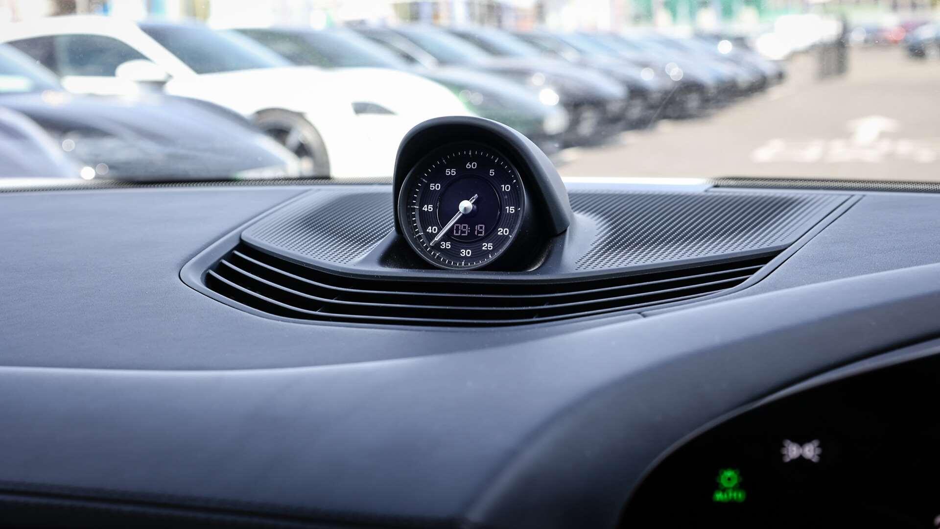 Porsche Taycan view 18