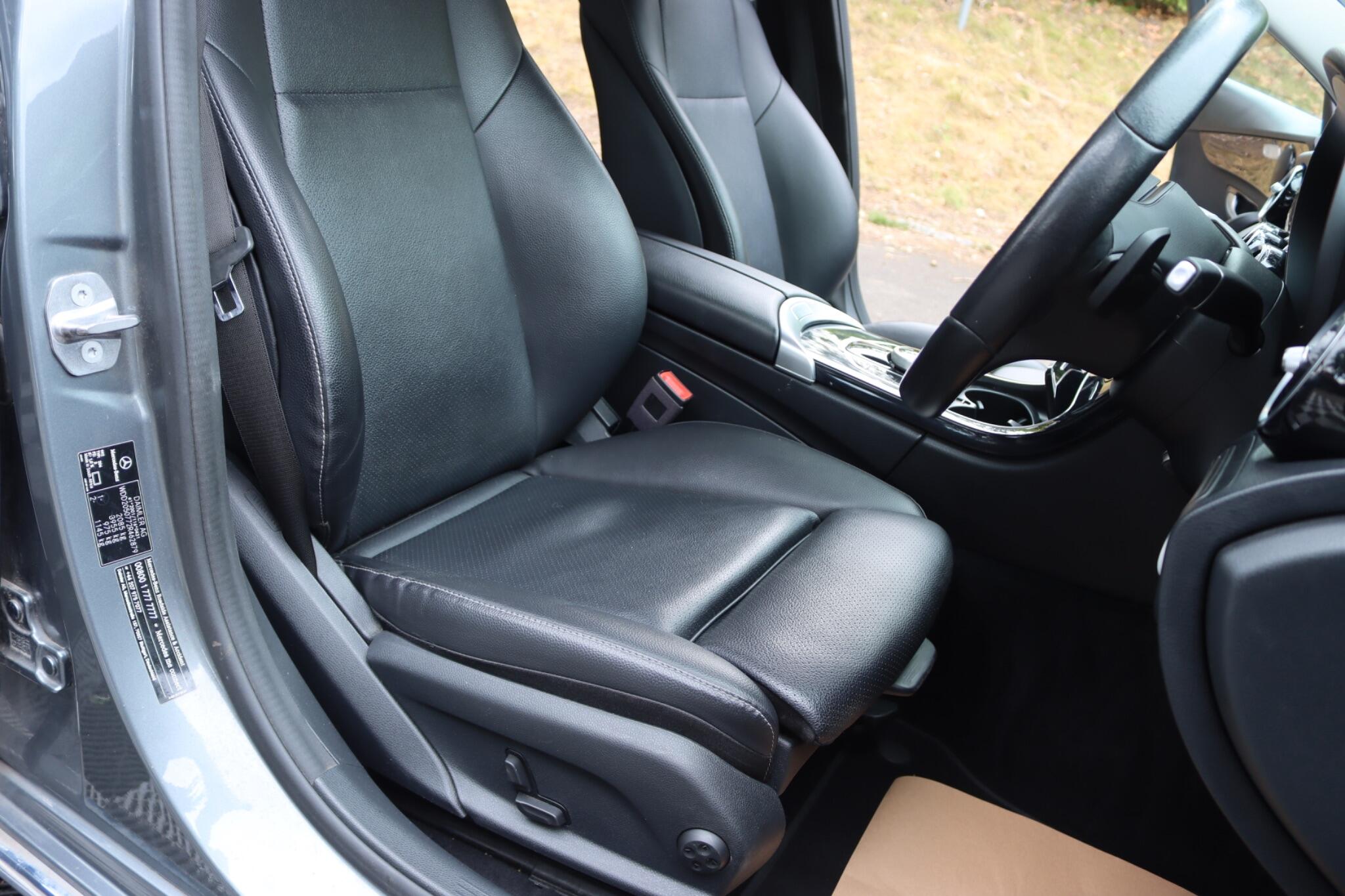 Mercedes-Benz C Class view 8