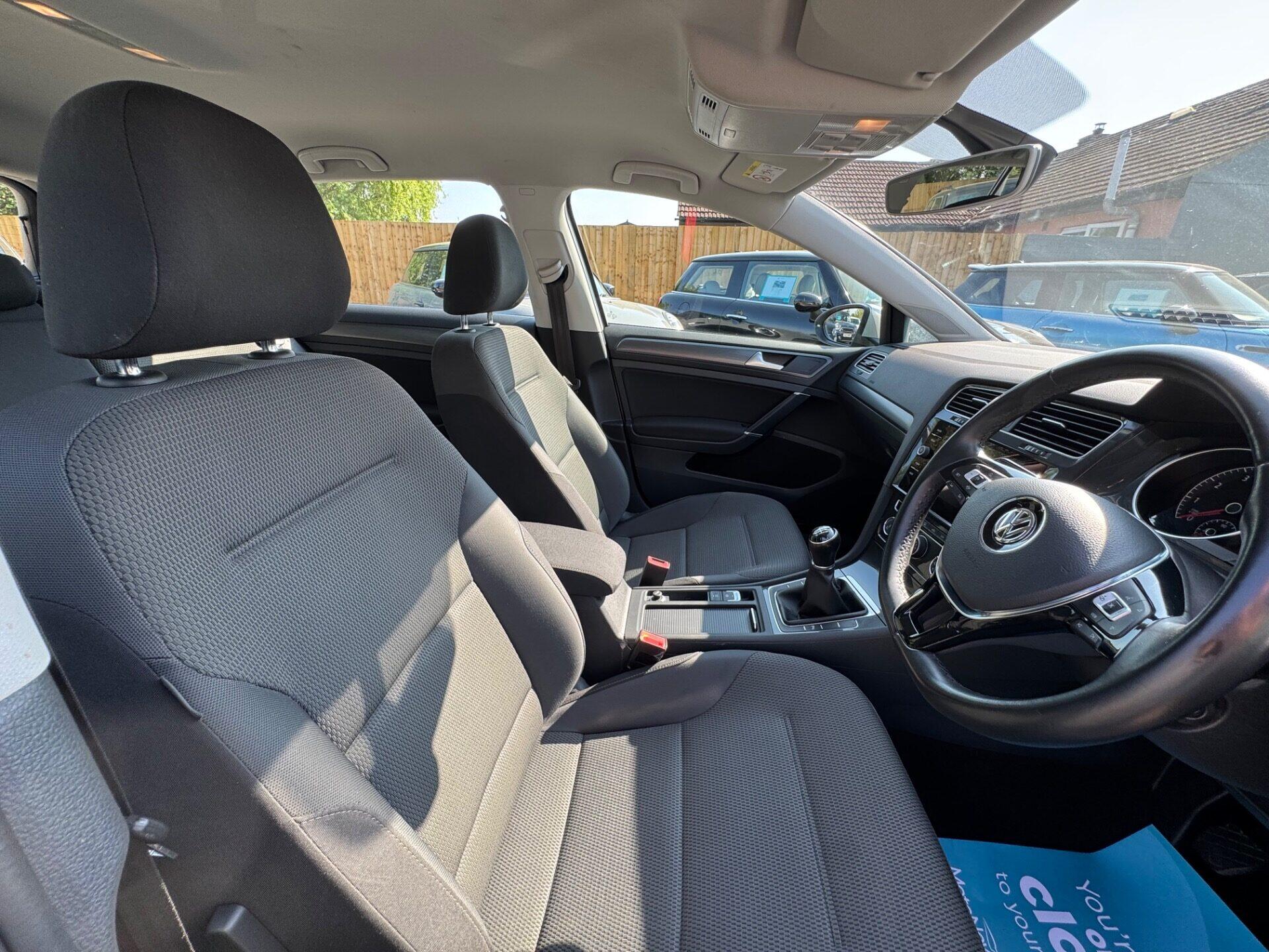 Volkswagen Golf view 51