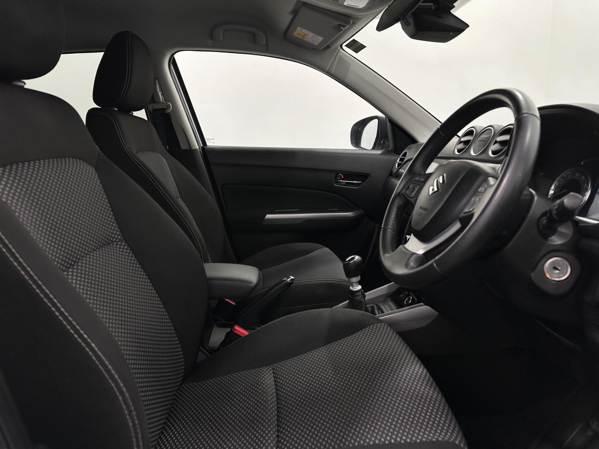 Suzuki Vitara view 30