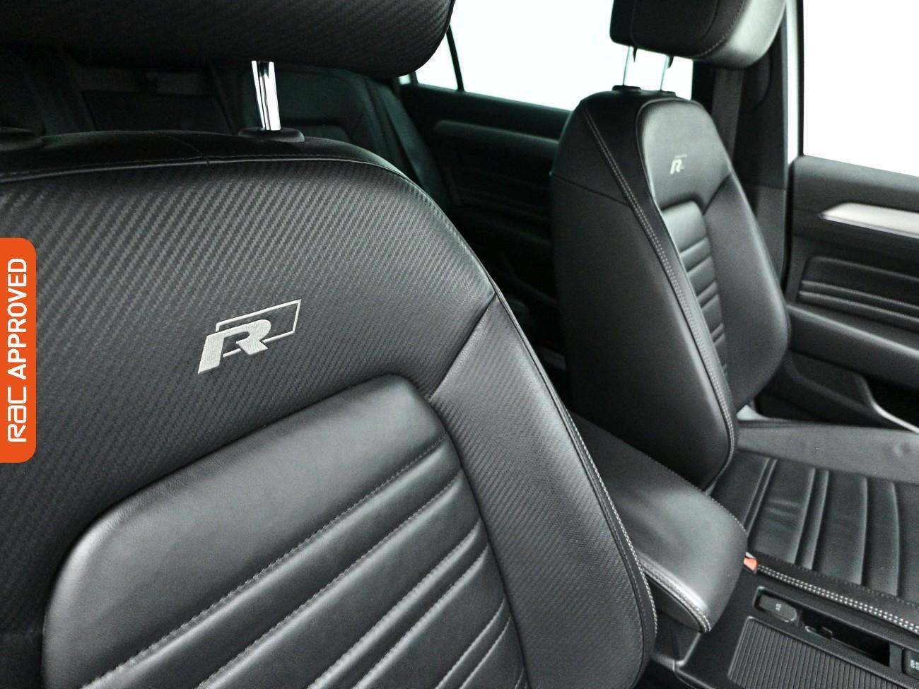 Volkswagen Passat view 22