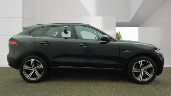 Jaguar F-Pace view 10