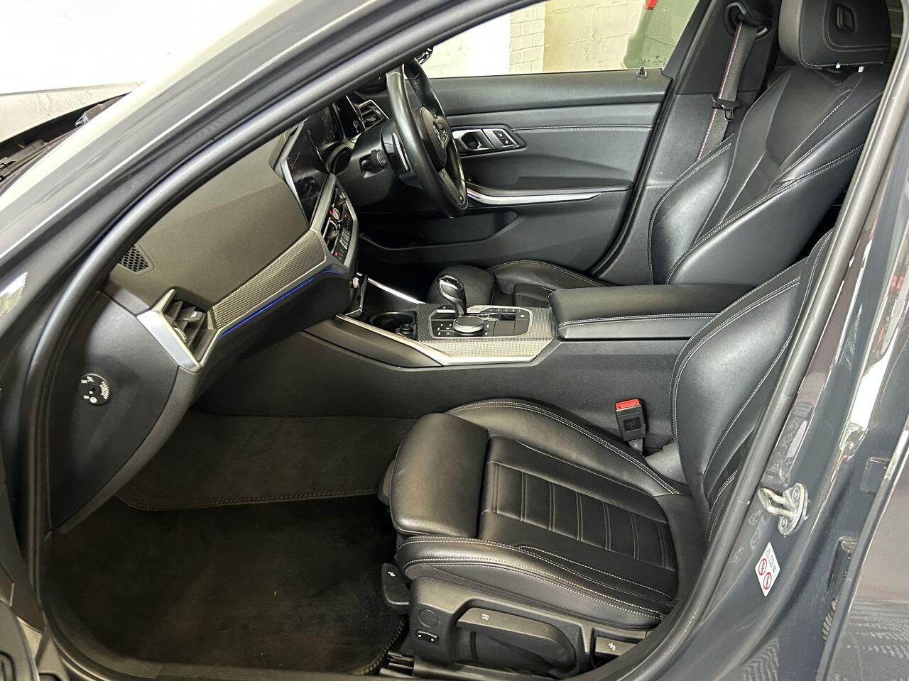 BMW 3 Series view 52