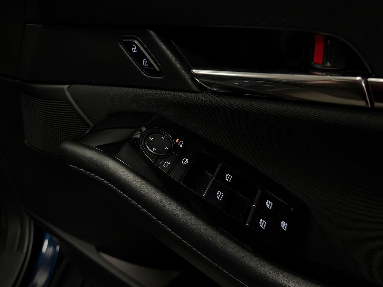 Mazda CX-30 view 15