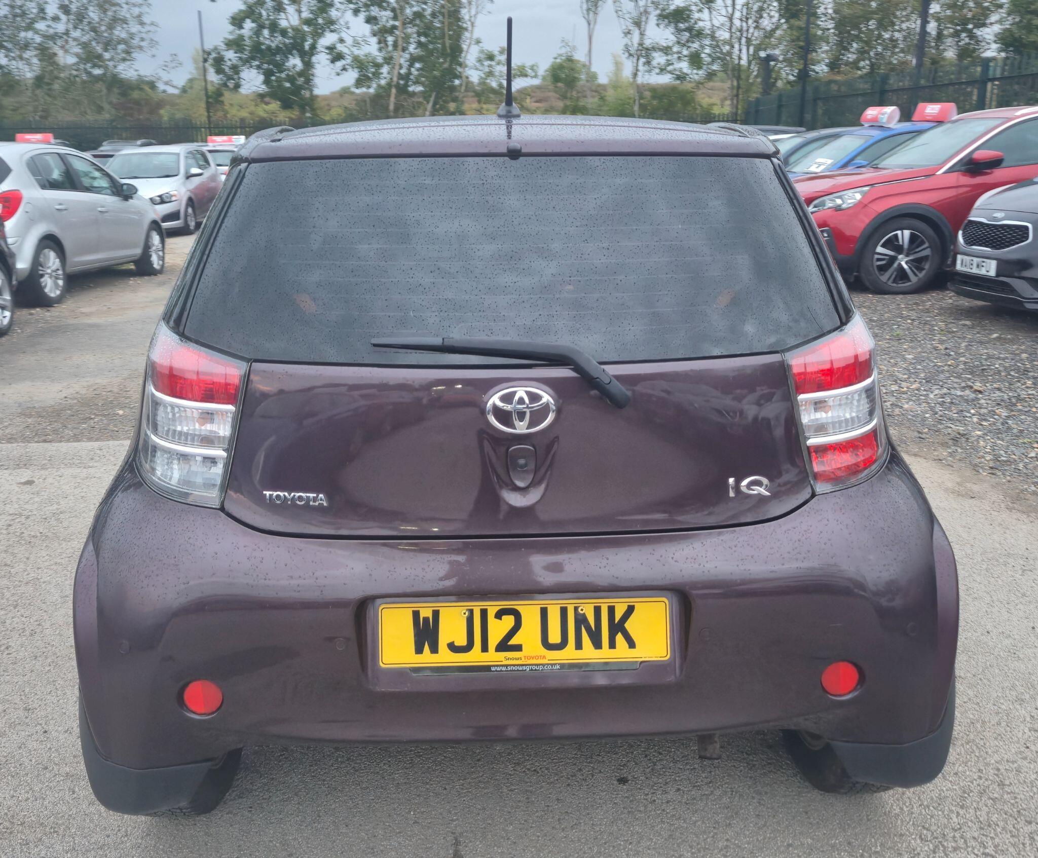 Toyota Iq view 10