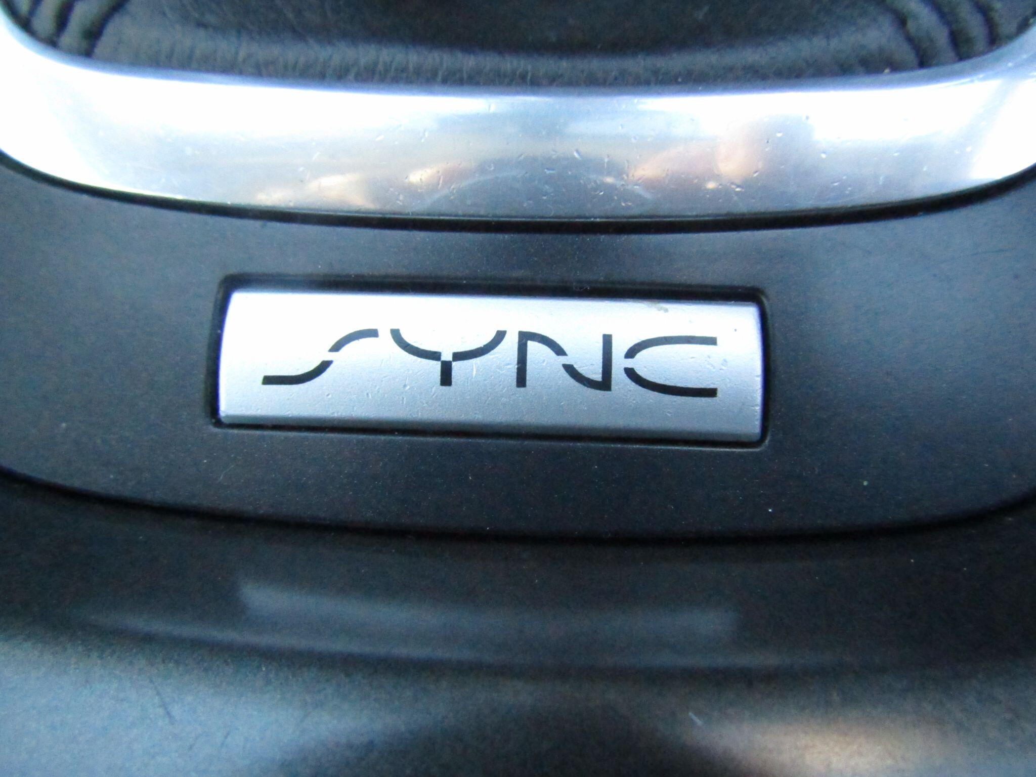 Ford Mondeo view 23