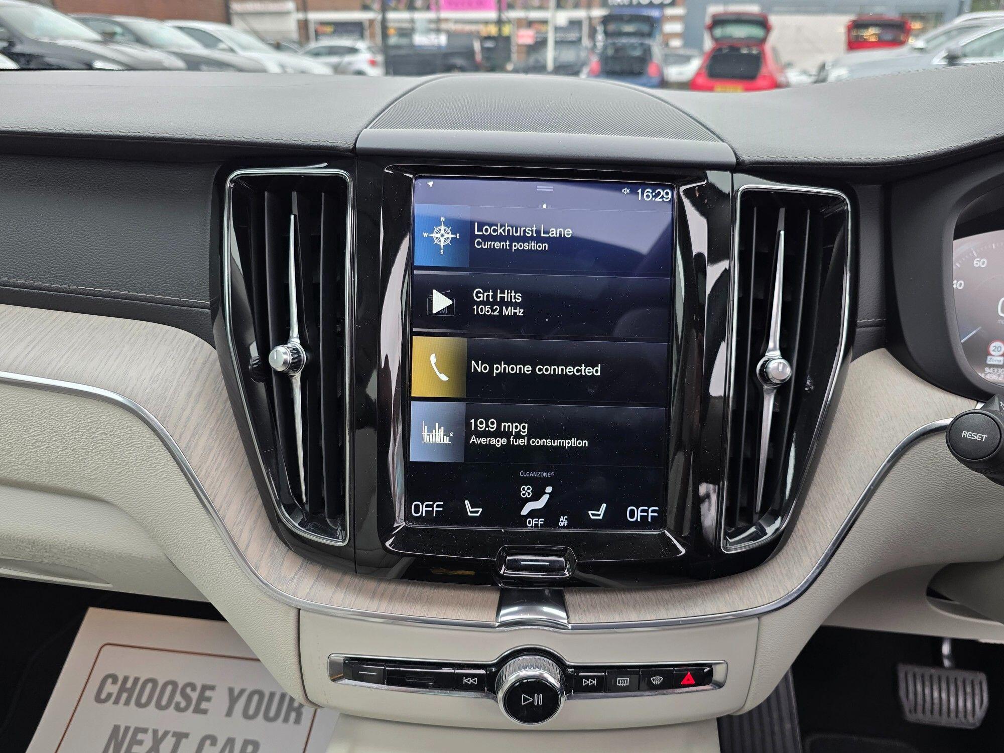 Volvo XC60 view 23