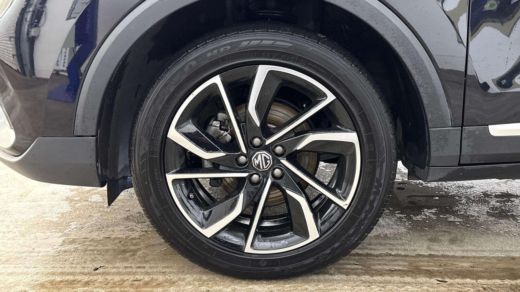 MG ZS