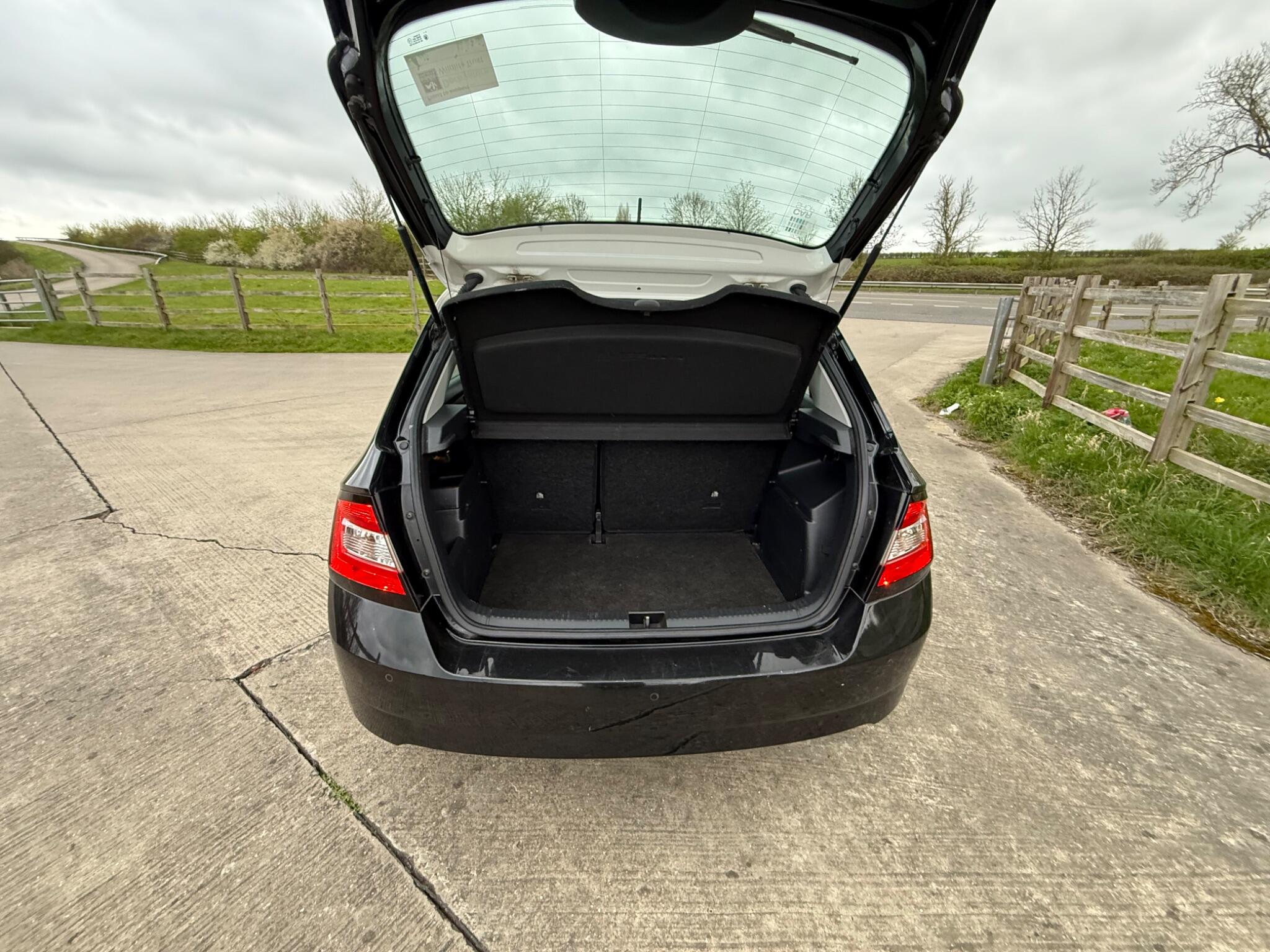 Skoda Fabia 1.0 TSI Colour Edition Euro 6 (s/s) 5dr — photo 43 of 90