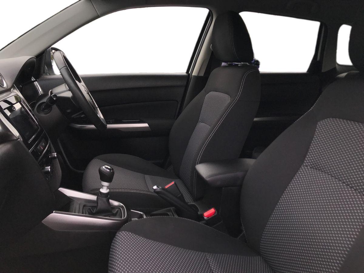 Suzuki Vitara view 6