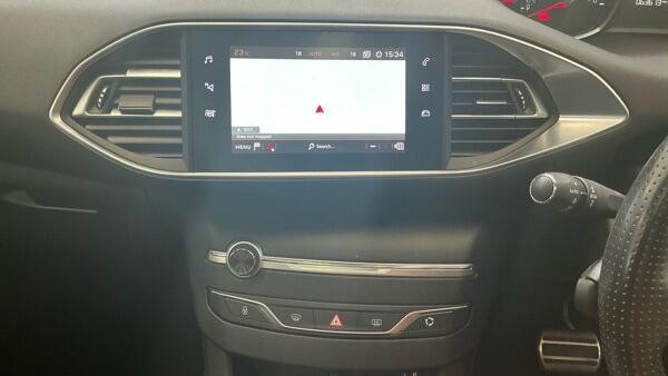 Peugeot 308 view 11