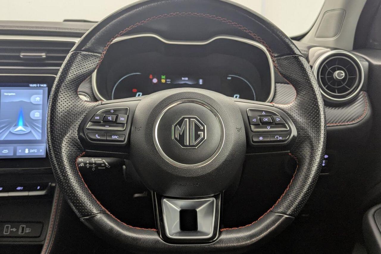 MG ZS view 27