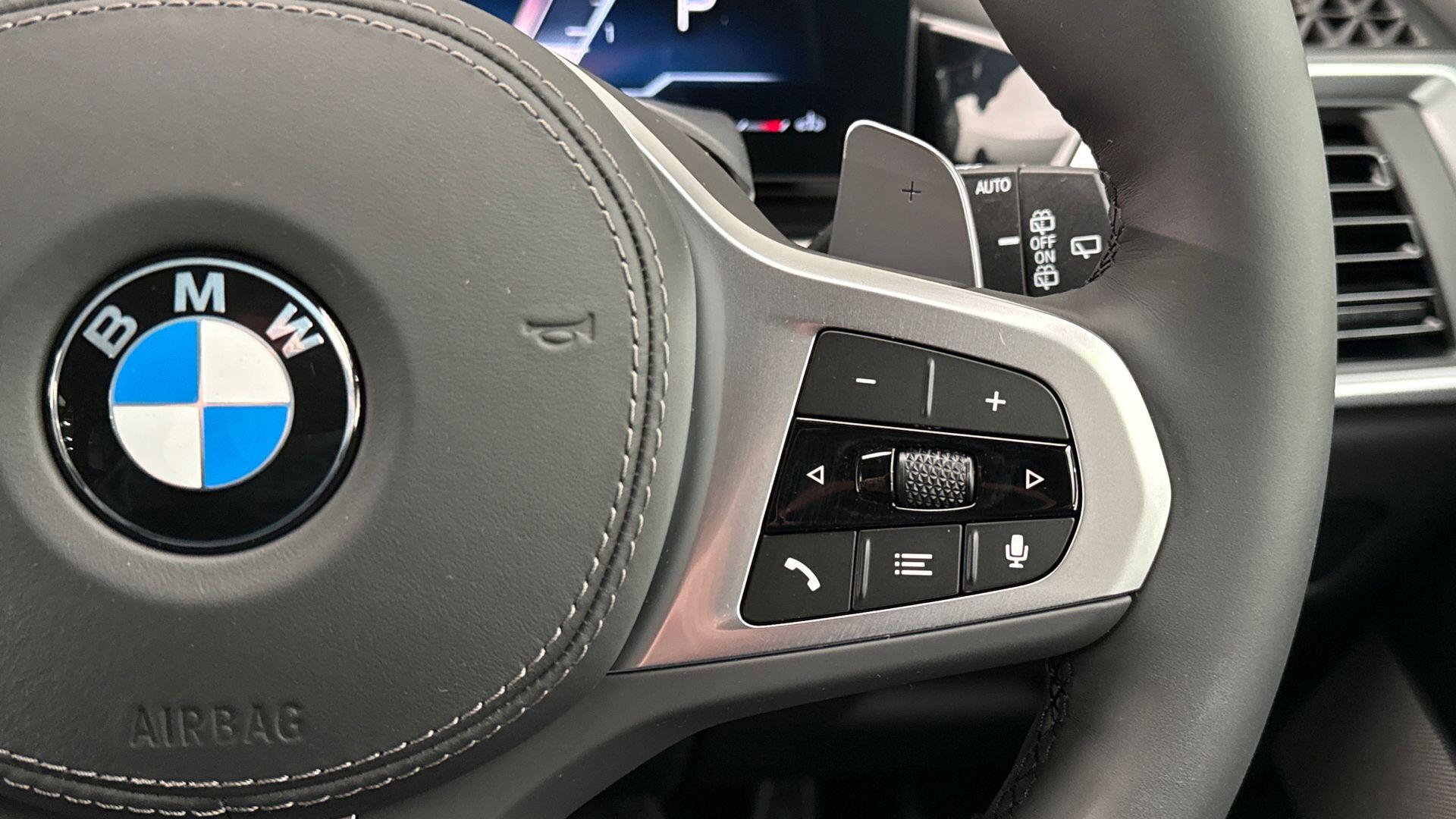BMW X5 view 18