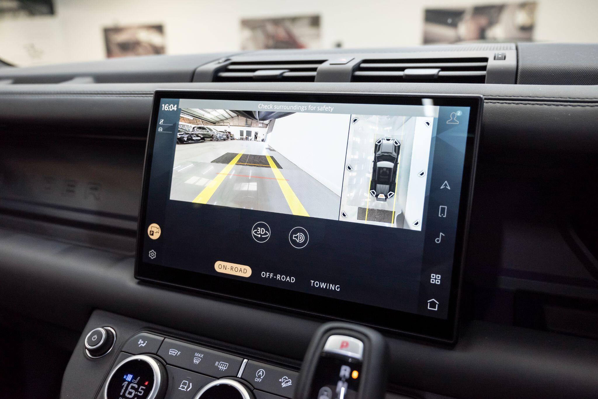 Land Rover Defender view 42