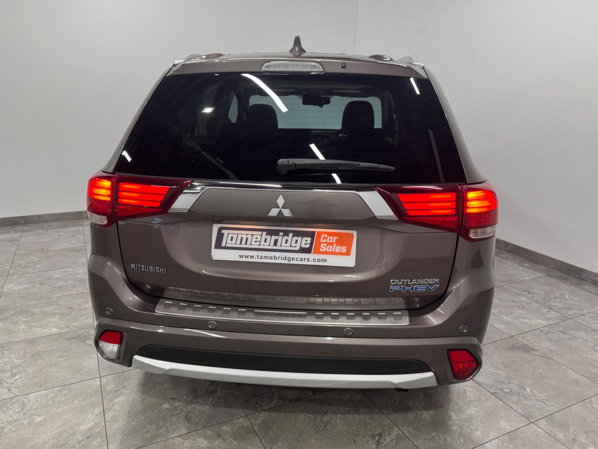 Mitsubishi Outlander view 7
