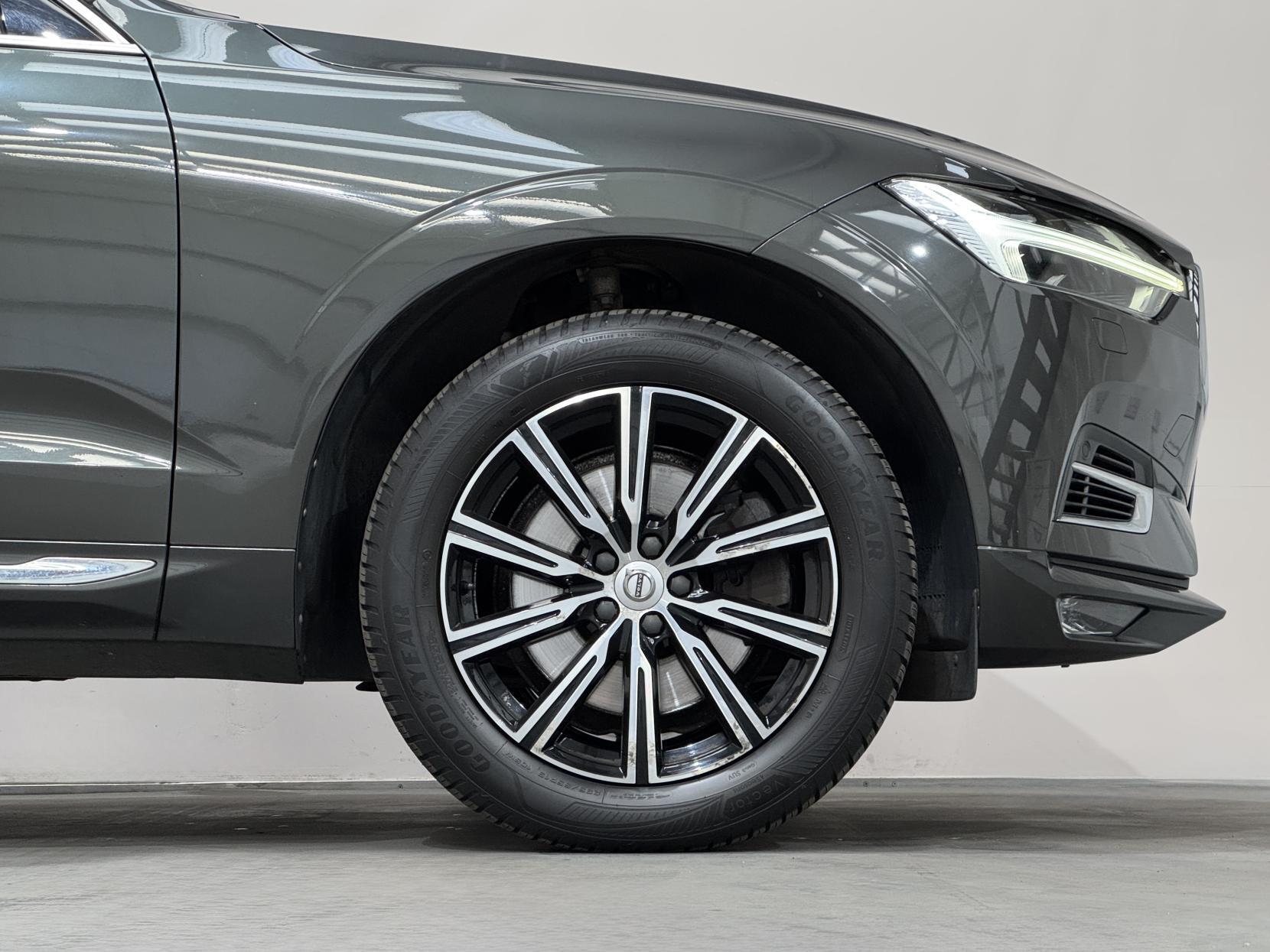 Volvo XC60 view 14