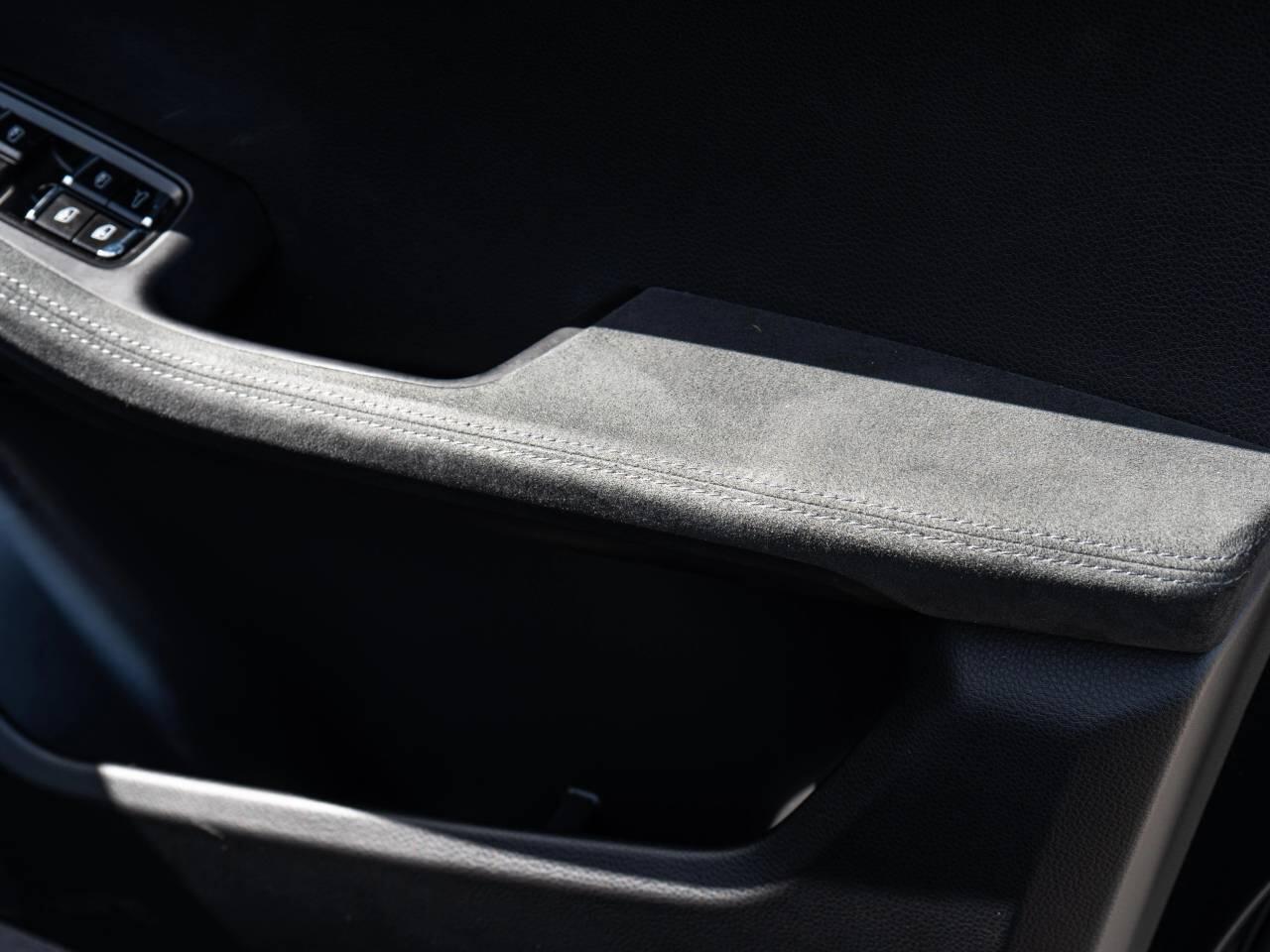 Porsche Macan view 27