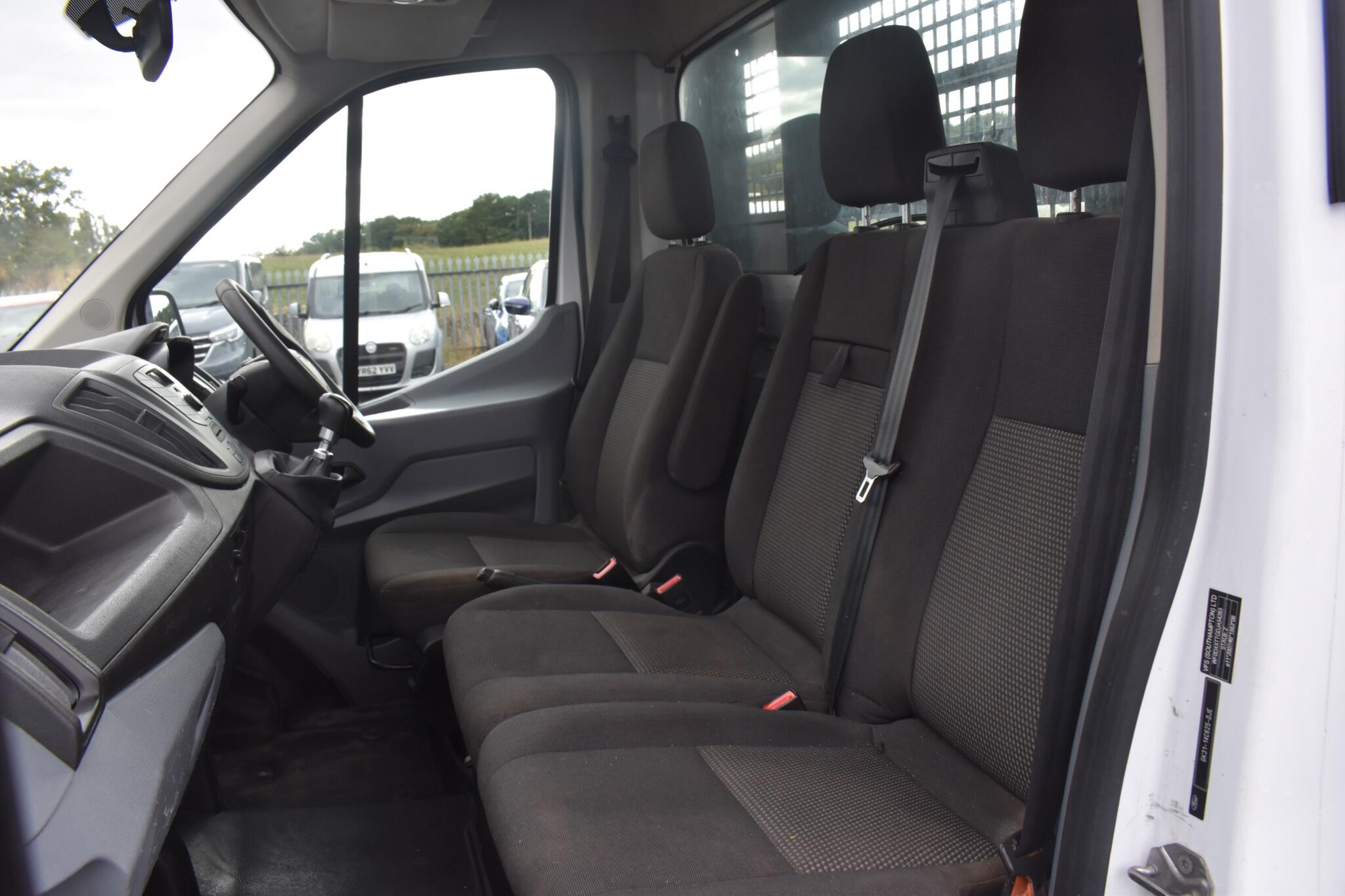 Transit - 2.0 350 EcoBlue RWD L2 H1 Euro 6 2dr (DRW) - Image 14