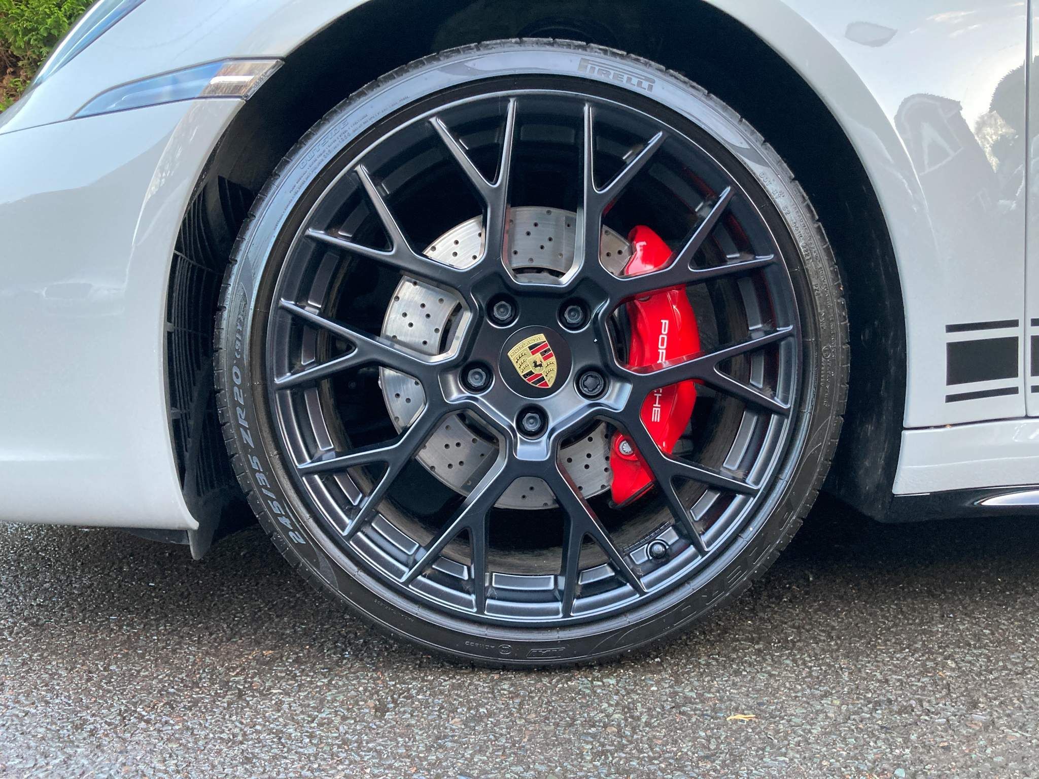 Porsche 911 view 39