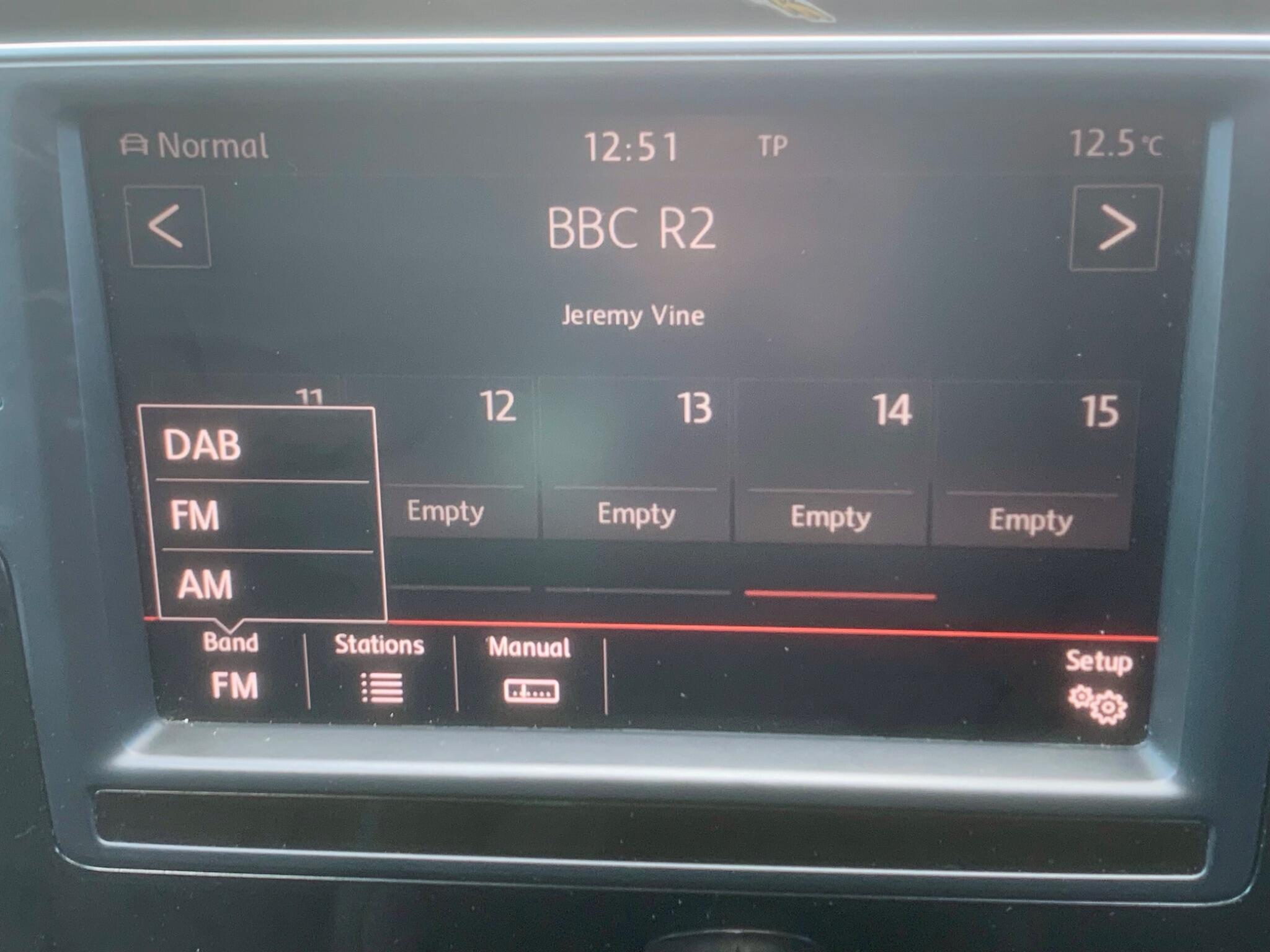 Volkswagen Passat view 36
