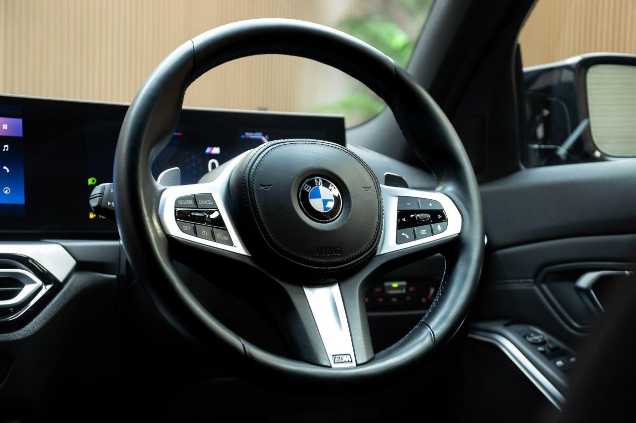 BMW 3 Series view 20
