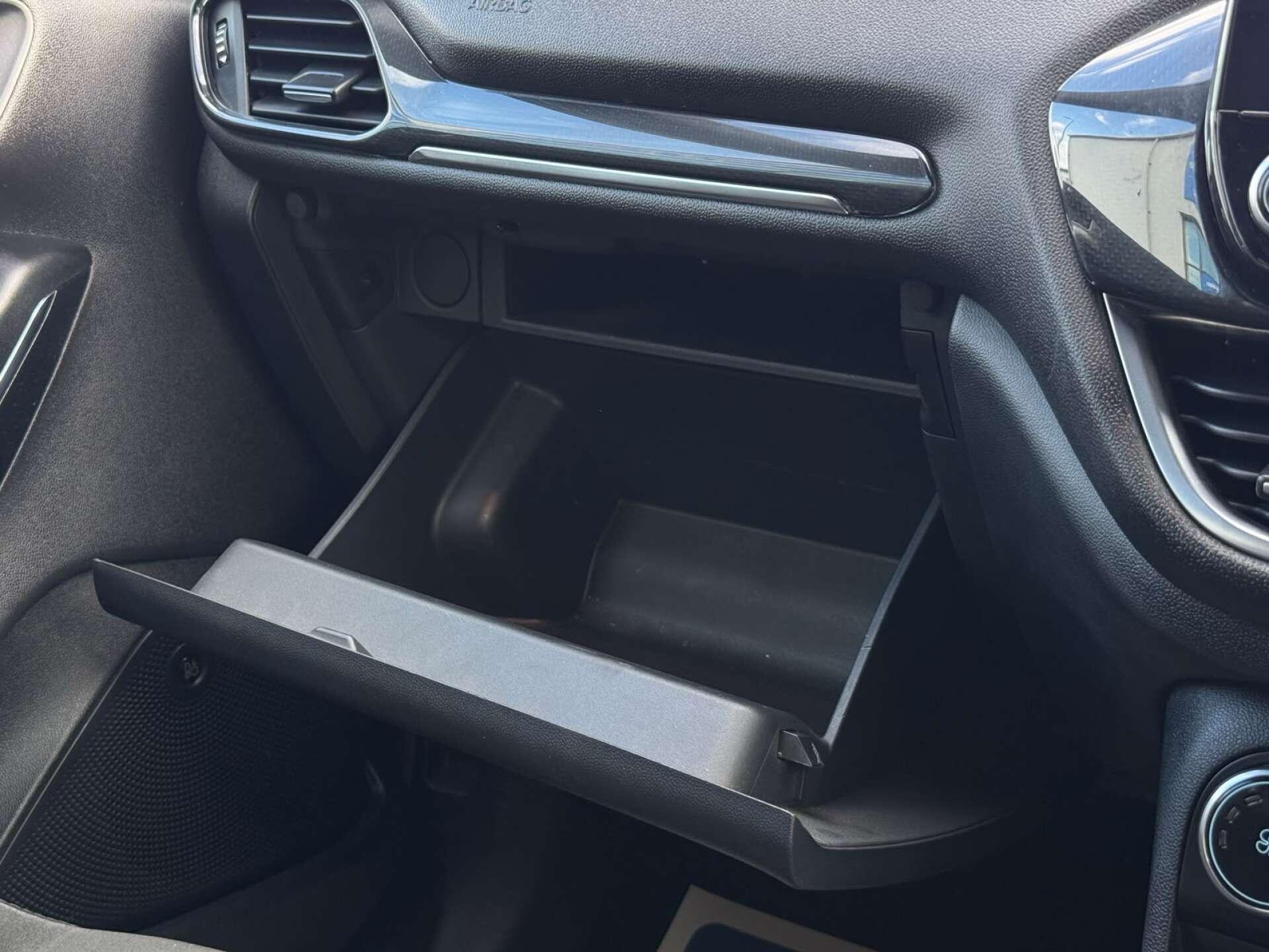 Ford Fiesta view 65