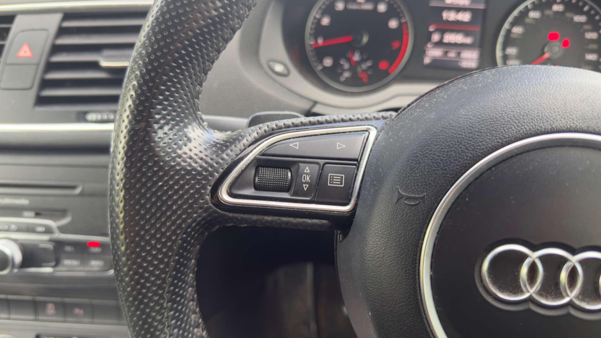 Audi Q3 view 17