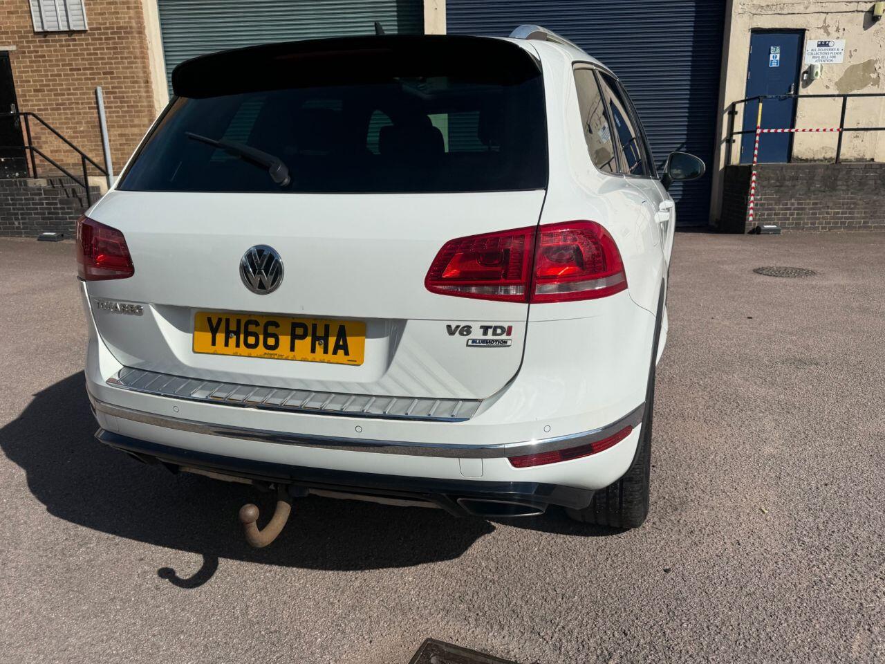 Volkswagen Touareg view 58