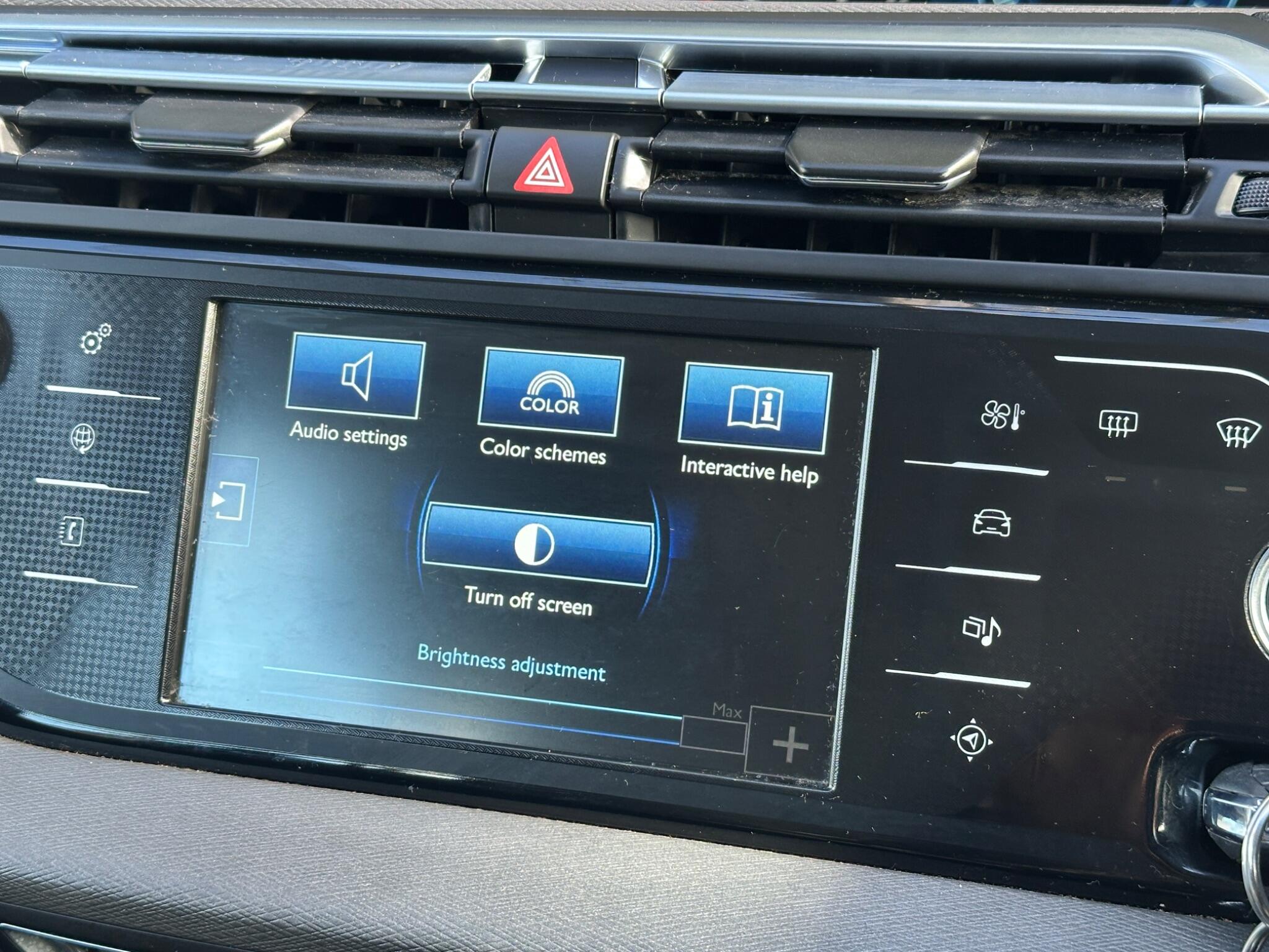 Citroen Grand C4 Picasso view 37