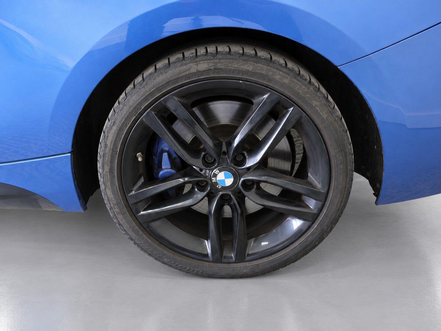 BMW 2 Series view 61