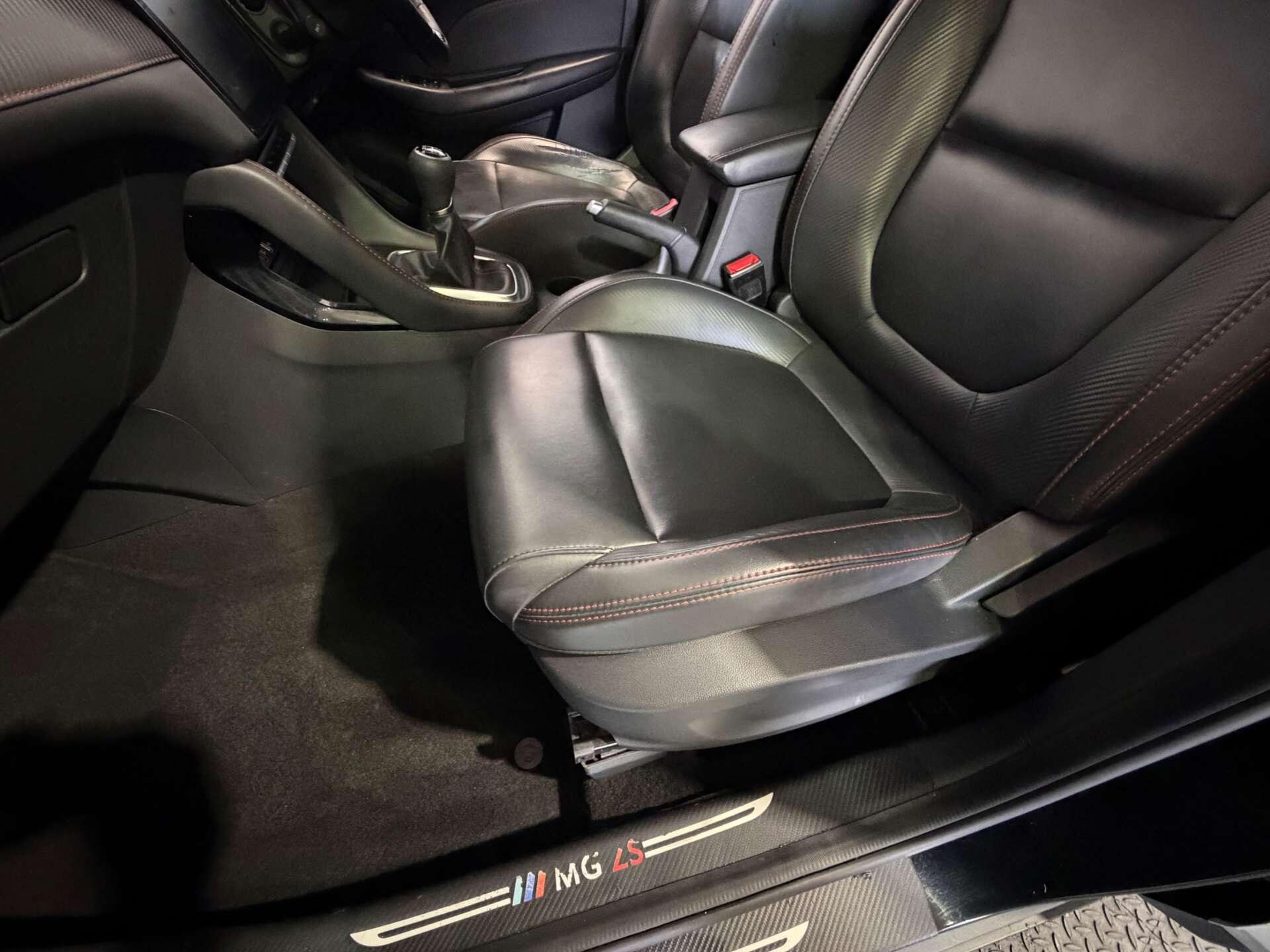 MG ZS view 64