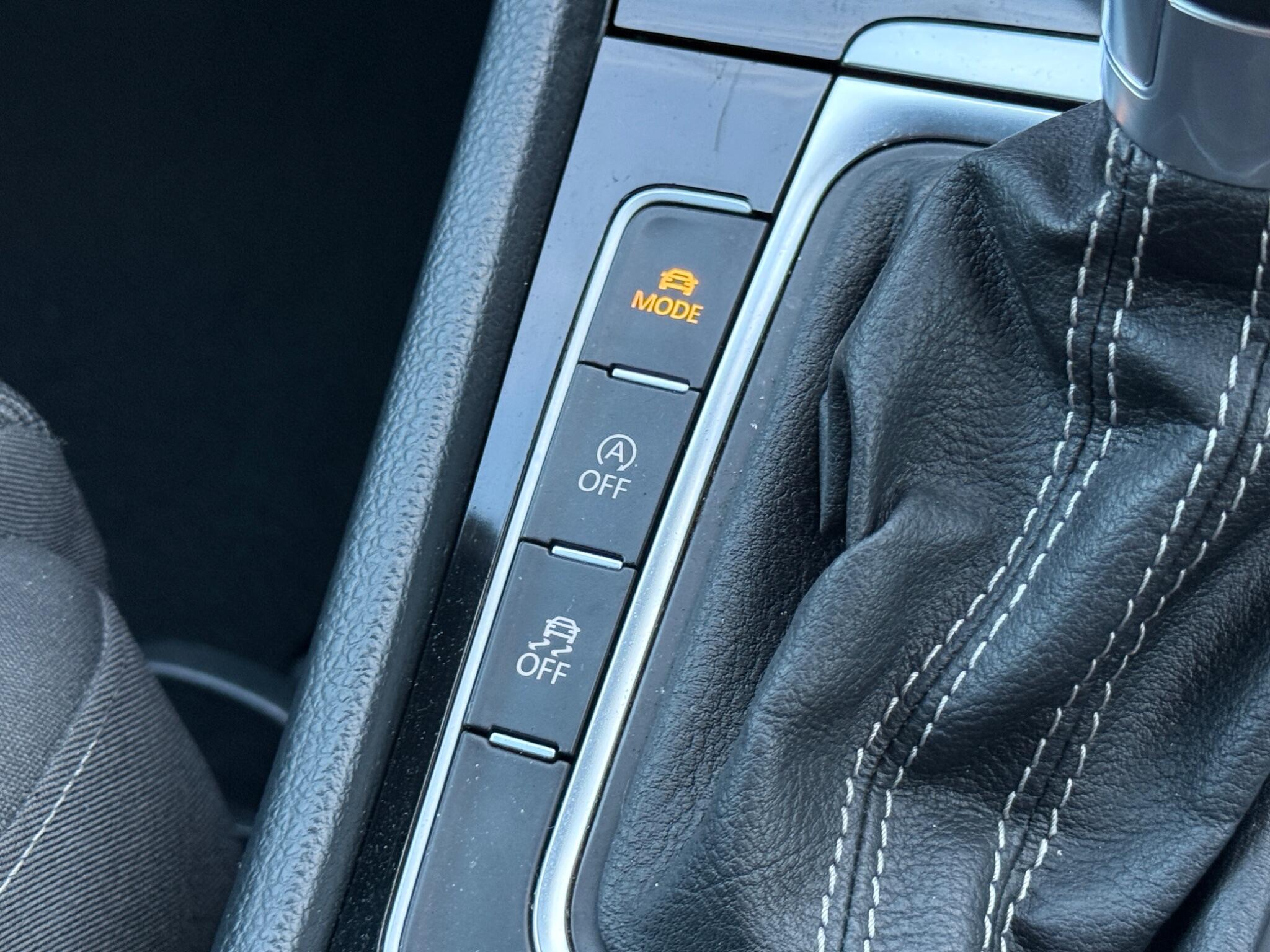 Volkswagen Golf - Image 55