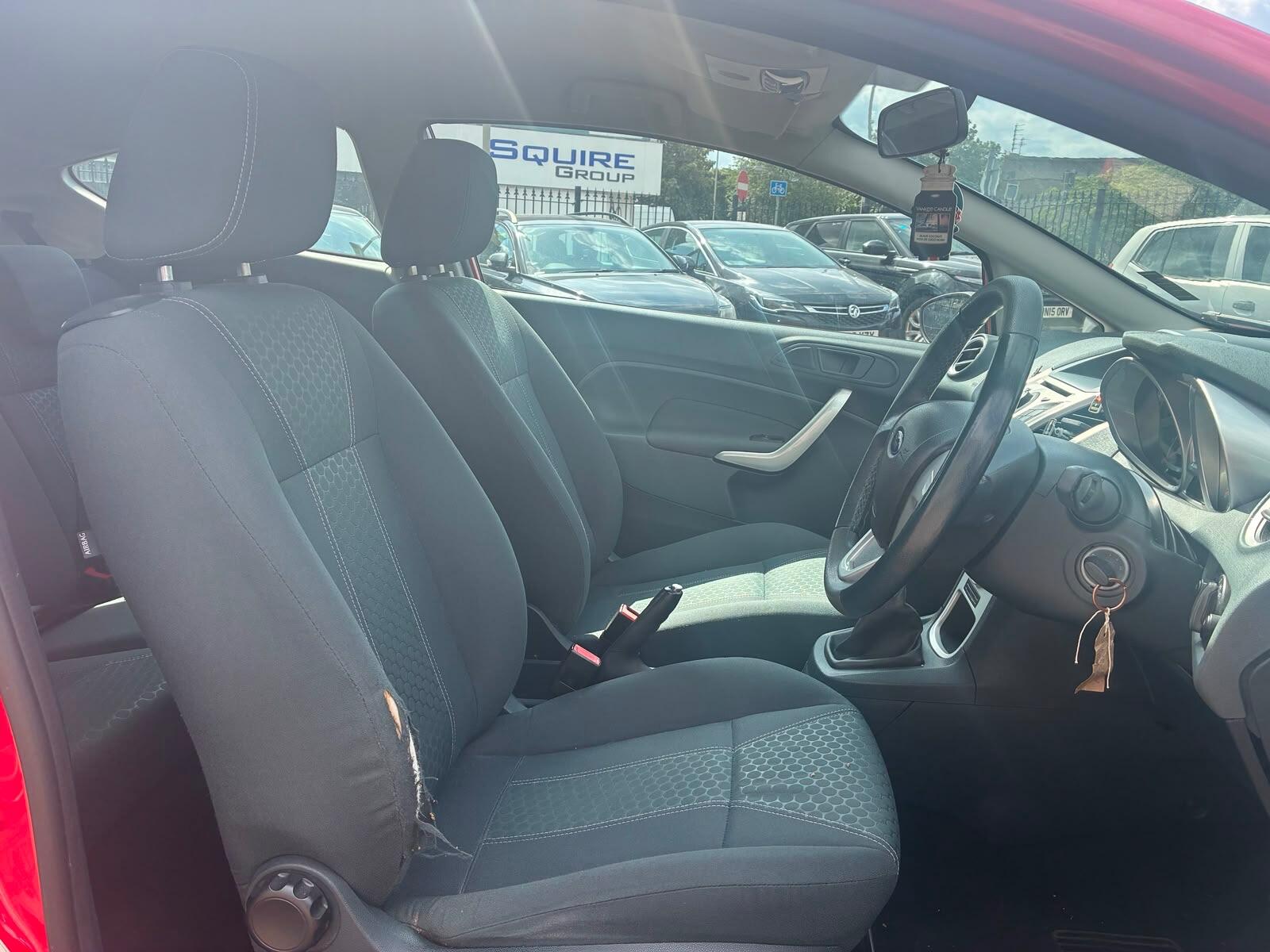 Ford Fiesta view 13