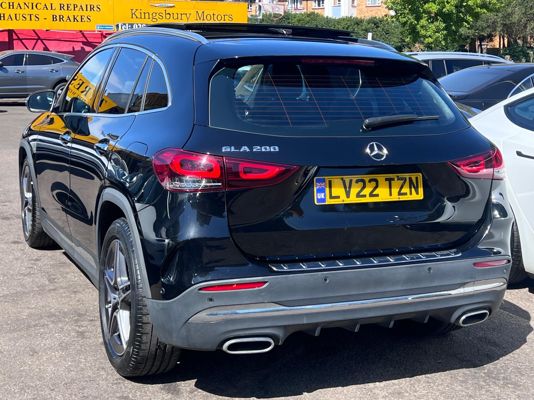 Mercedes-Benz Gla view 13